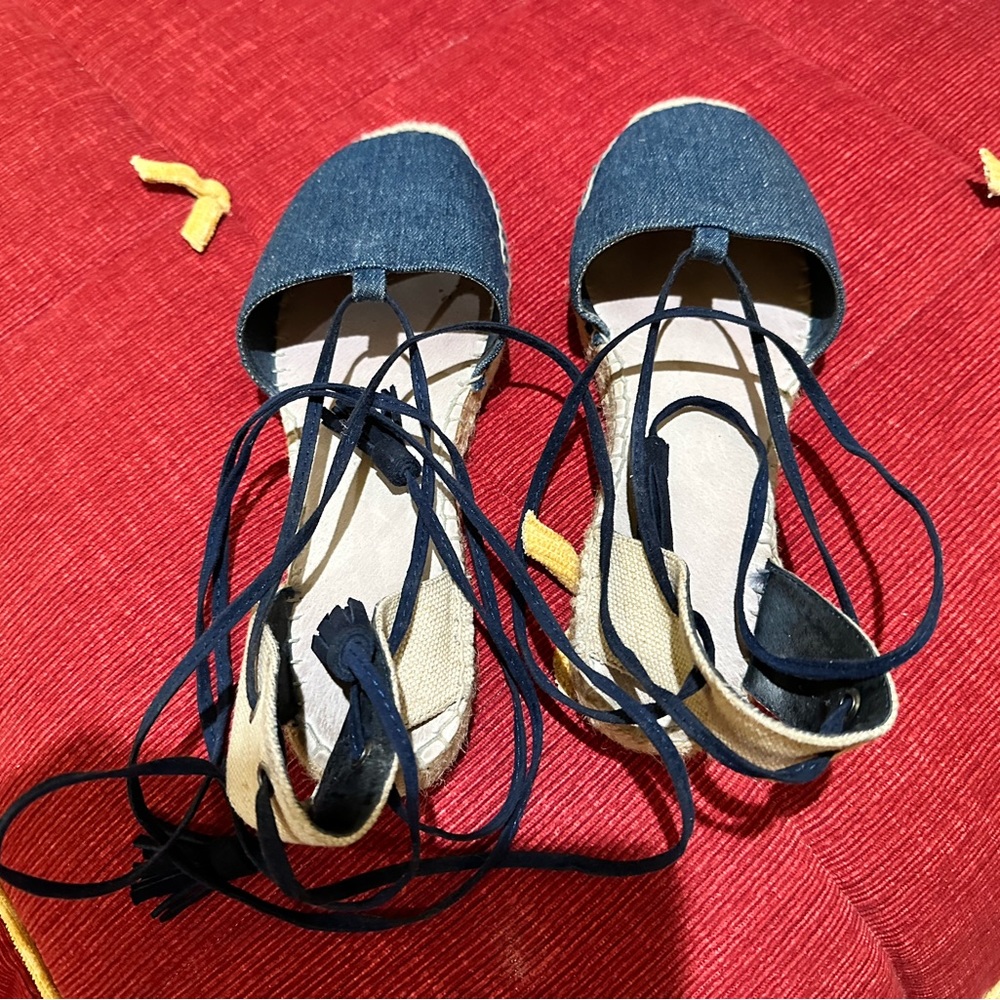 Women espadrilles sandals